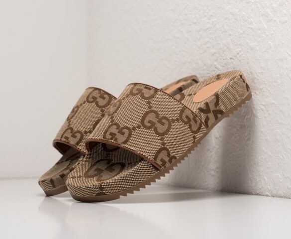 Сланцы Gucci m бежевые