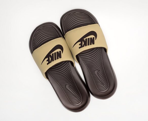 Сланцы Nike Victori One Slide beige Сланцы Nike Victori One Slide beige