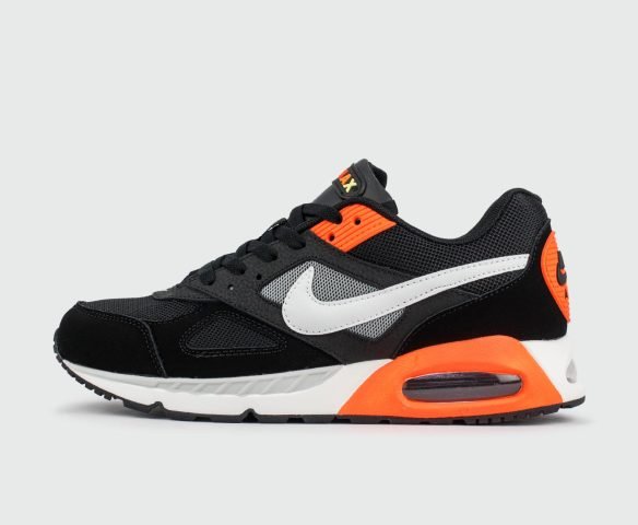 Nike Air Max IVO Black / Red