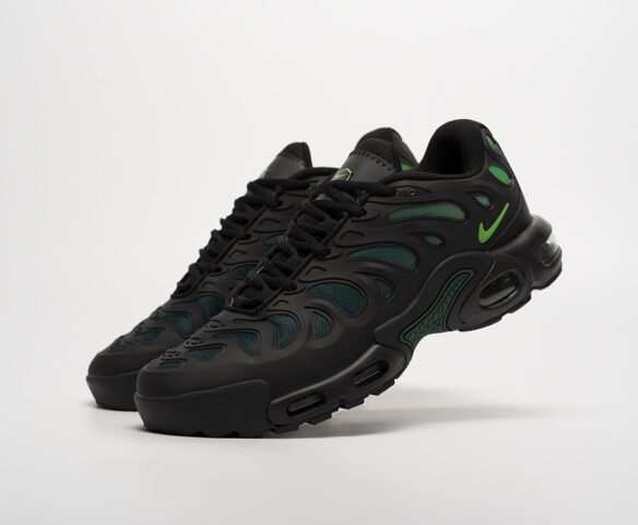 Nike Air Max Plus Drift TB4 Nike Air Max Plus Drift TB4