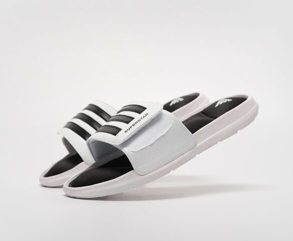 Сланцы Adidas Superstar белые Сланцы Adidas Superstar белые