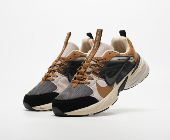 Nike V2K Run разноцветные Nike V2K Run разноцветные