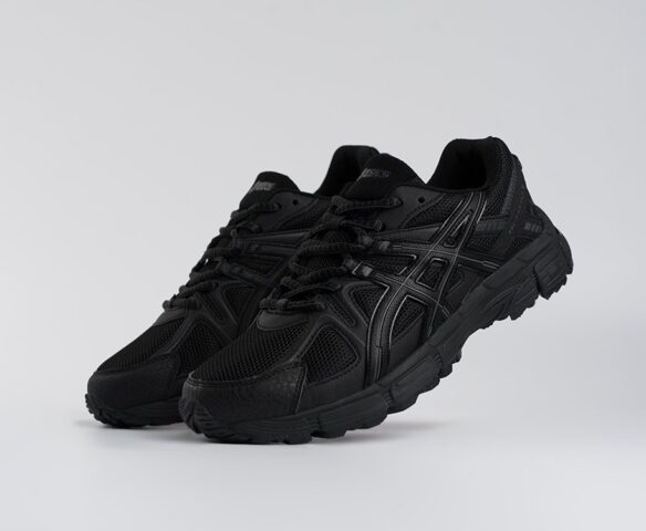 Asics Gel Kahana 8 triple black