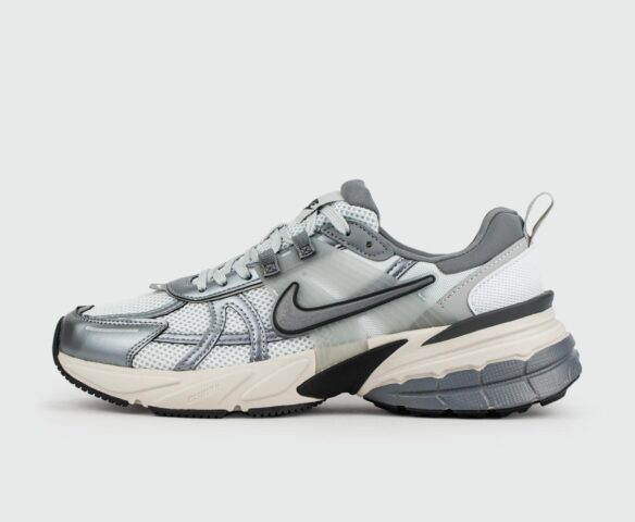 Nike V2K Run D.Grey / White Nike V2K Run D.Grey / White